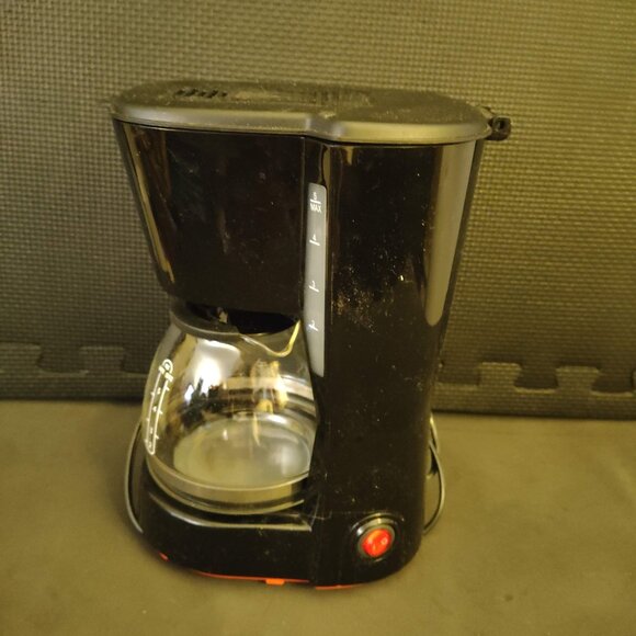 Gevi Compact 5 Cups Coffee Maker - Picture 2 of 2